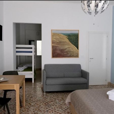 Sole & Luna Guest House Bari Exterior foto